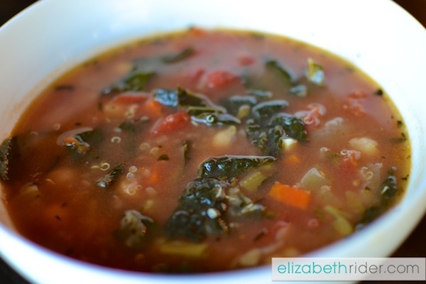 kale-quinoa-minestrone-soup-11
